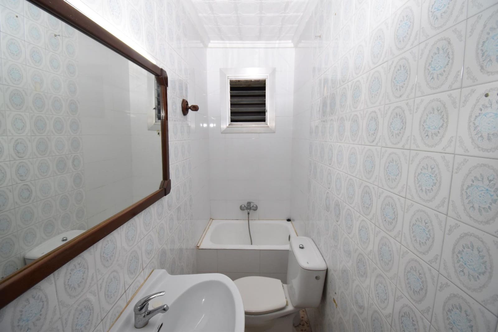 4 bedroom Flat for sale in Elche / Elx - € 165,000 (Ref: 9497584)