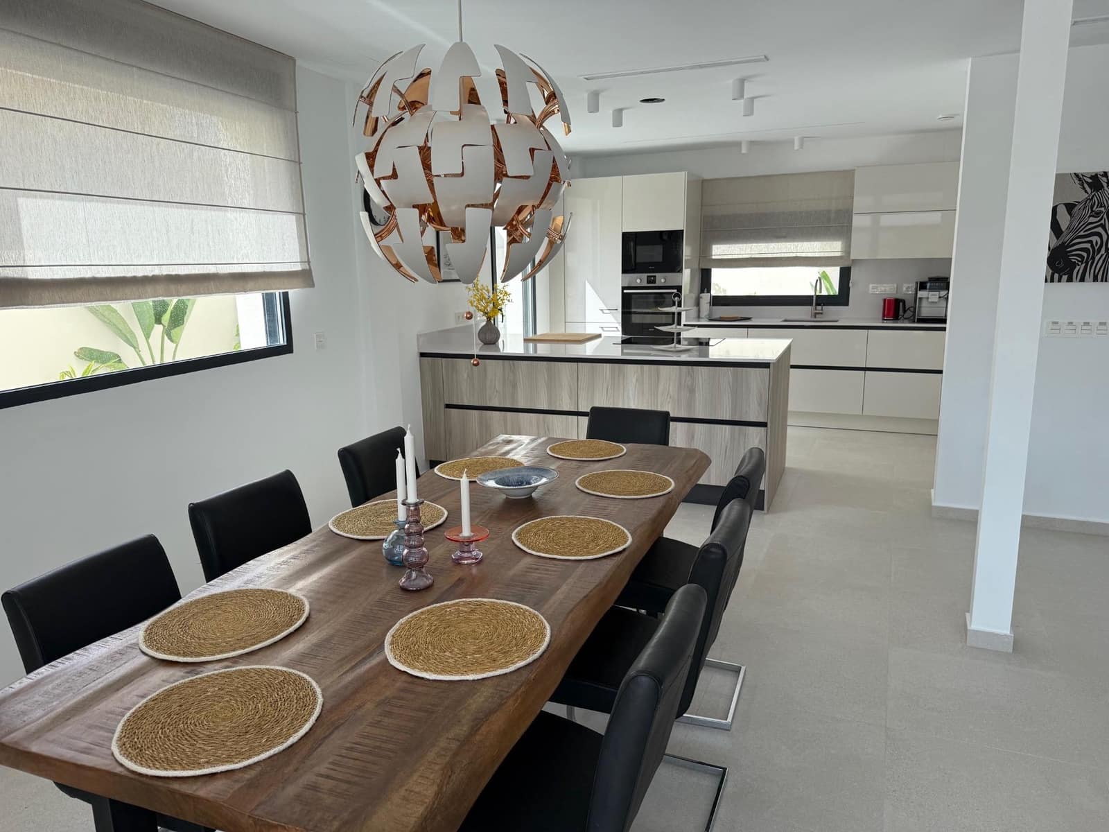 Chalet de 4 habitaciones en Guardamar del Segura en venta con piscina - 660.000 € (Ref: 9504554)