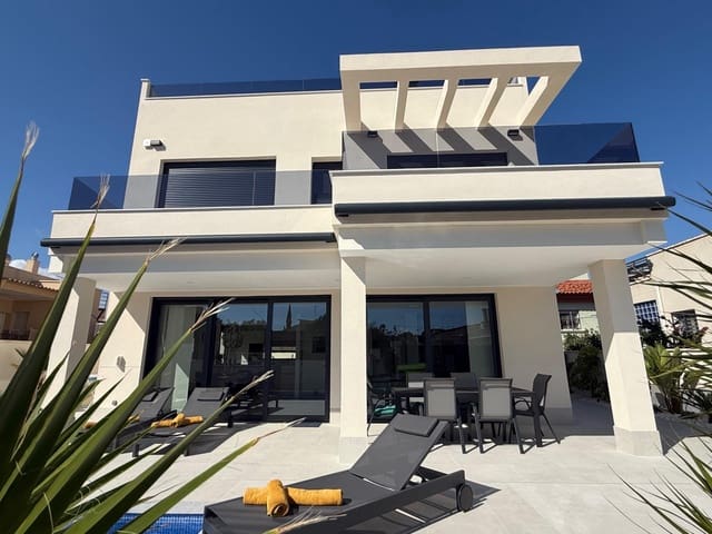 4 soverom Villa til salgs i Buenavista, Guardamar del Segura med svømmebasseng - € 660 000 (Ref: 9504554)