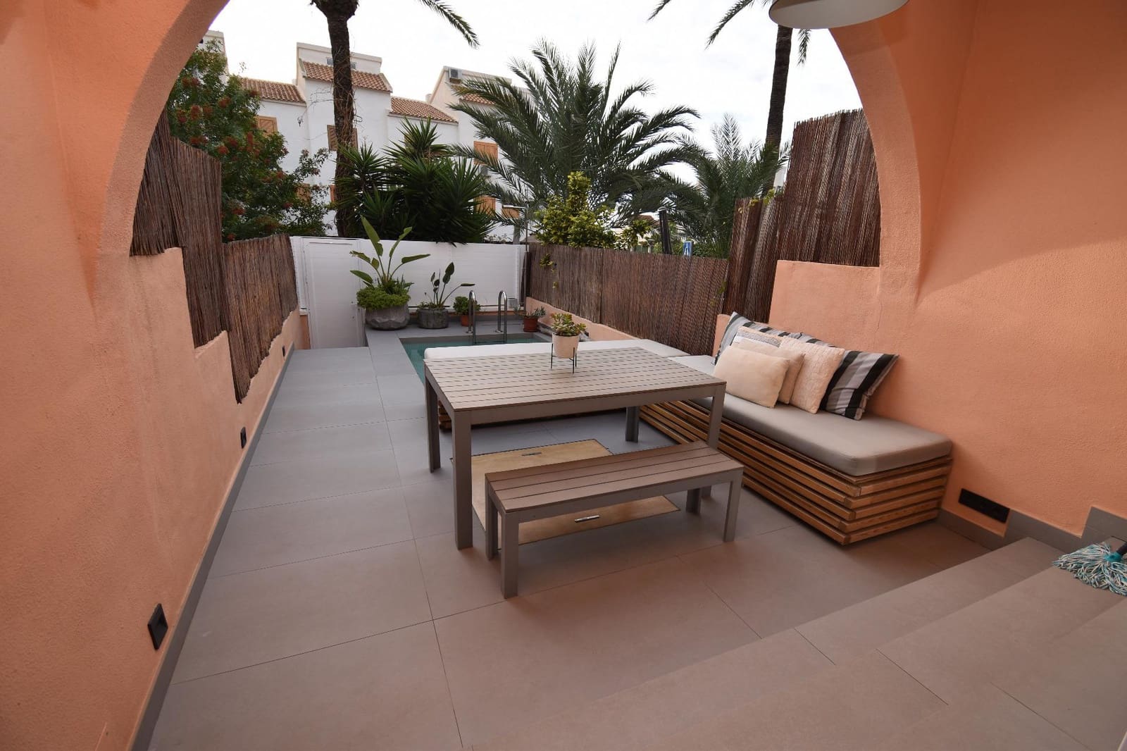 2 bedroom Bungalow for sale in Santa Pola with pool - € 450,000 (Ref: 9504555)