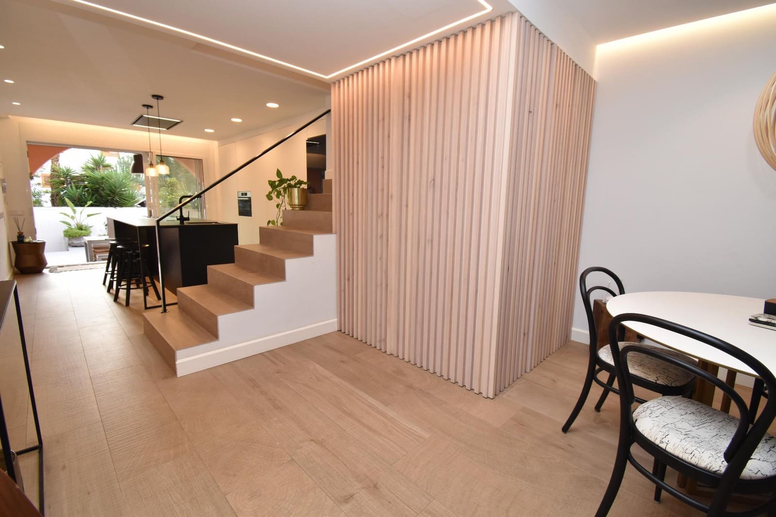 2 bedroom Bungalow for sale in Santa Pola with pool - € 450,000 (Ref: 9504555)