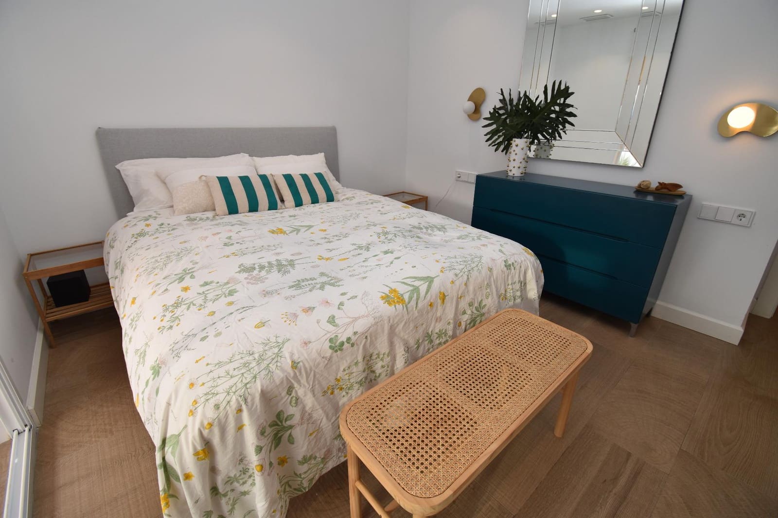 2 bedroom Bungalow for sale in Santa Pola with pool - € 450,000 (Ref: 9504555)