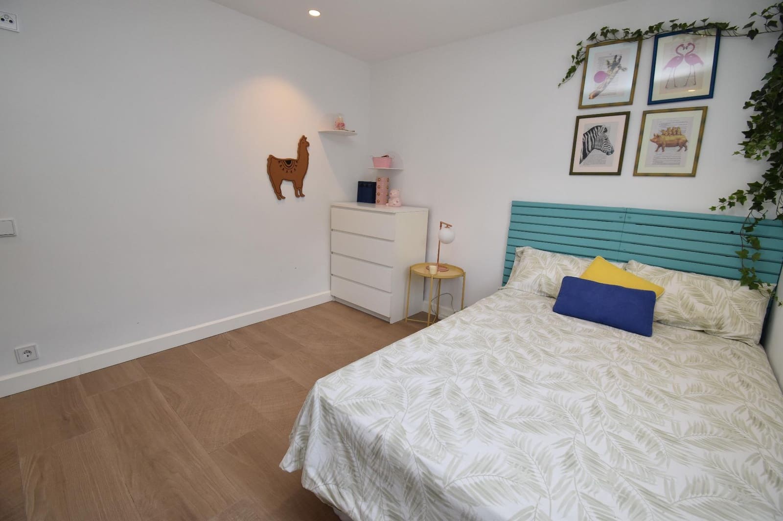 2 bedroom Bungalow for sale in Santa Pola with pool - € 450,000 (Ref: 9504555)