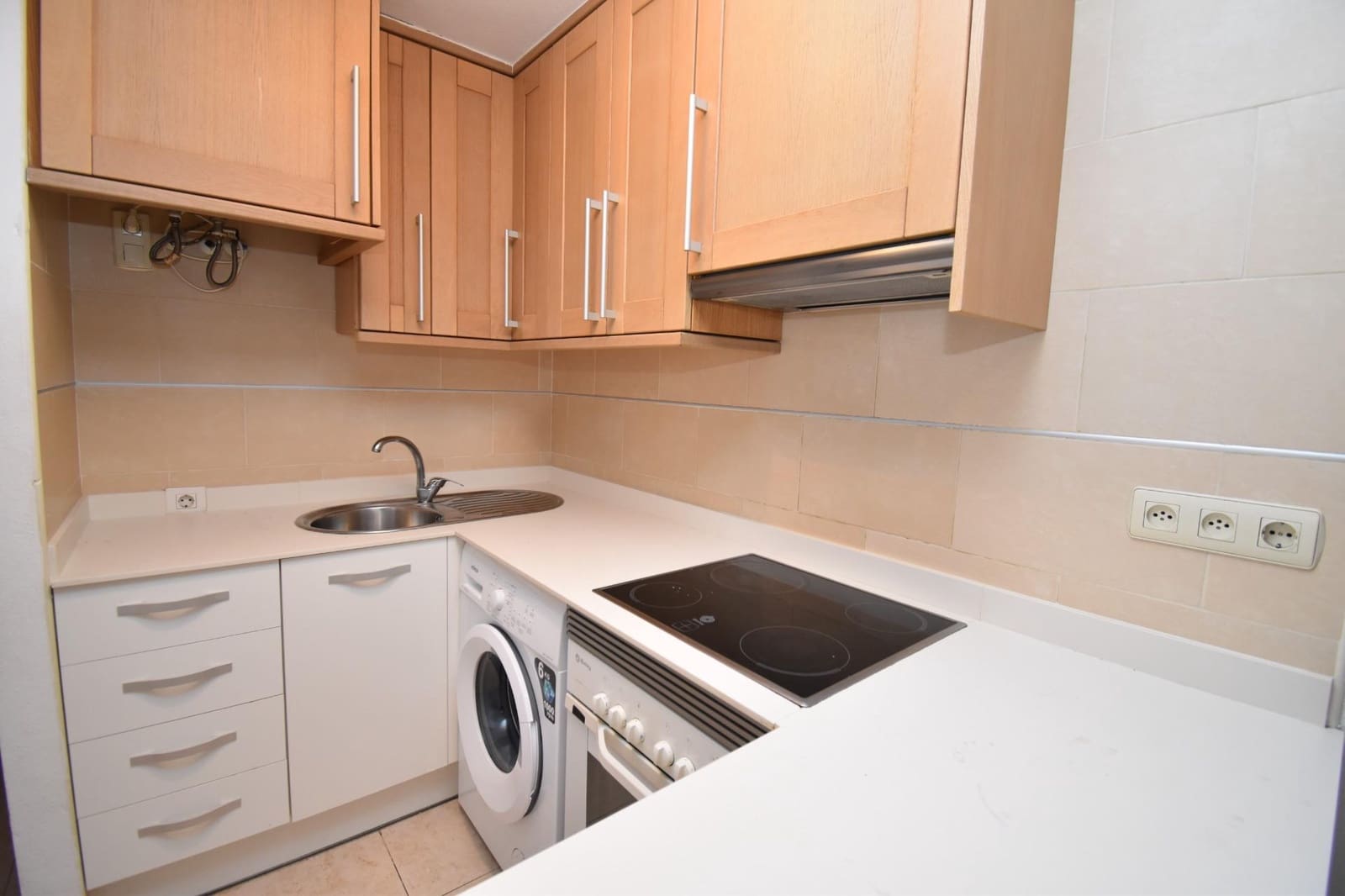 Piso de 1 habitación en Santa Pola en venta - 143.500 € (Ref: 9556082)