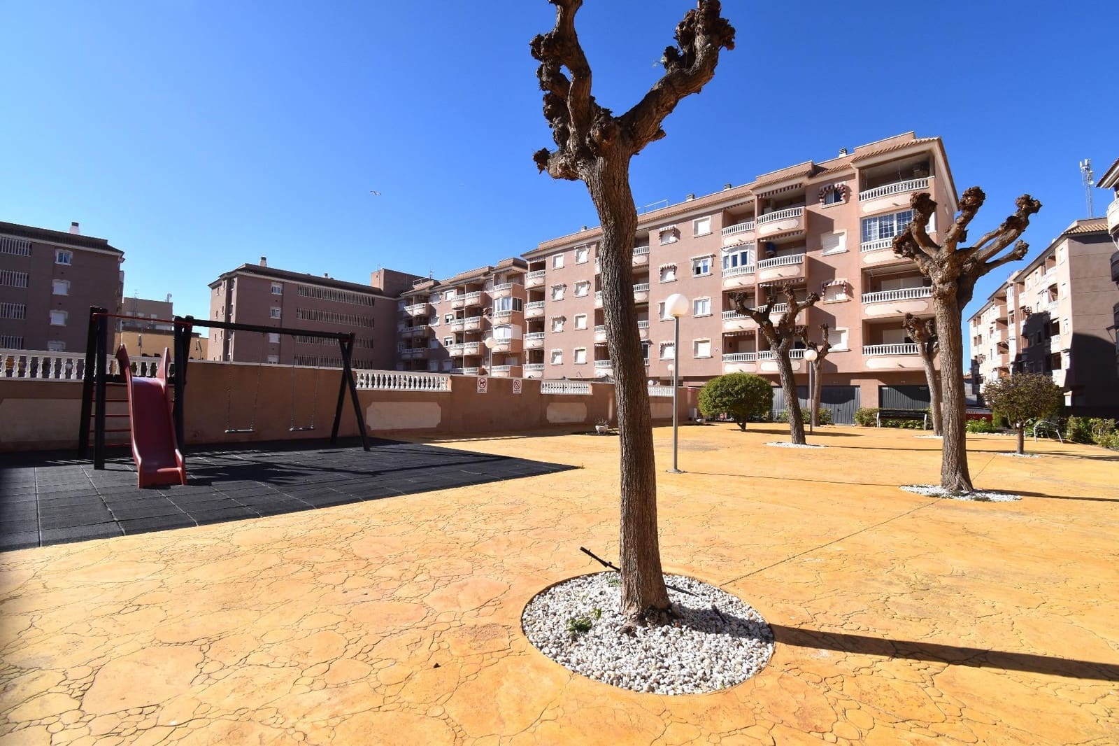 2 bedroom Apartment for sale in Santa Pola with pool garage - € 215,000 (Ref: 9562114)