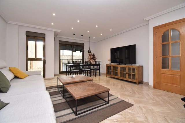 3 sovrum Lägenhet till salu i Centro, Elche / Elx med garage - 350 000 € (Ref: 9586767)