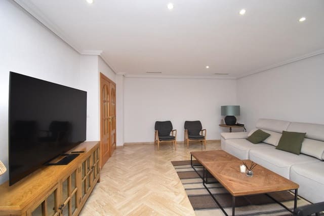 3 sovrum Lägenhet till salu i Centro, Elche / Elx med garage - 350 000 € (Ref: 9586767)