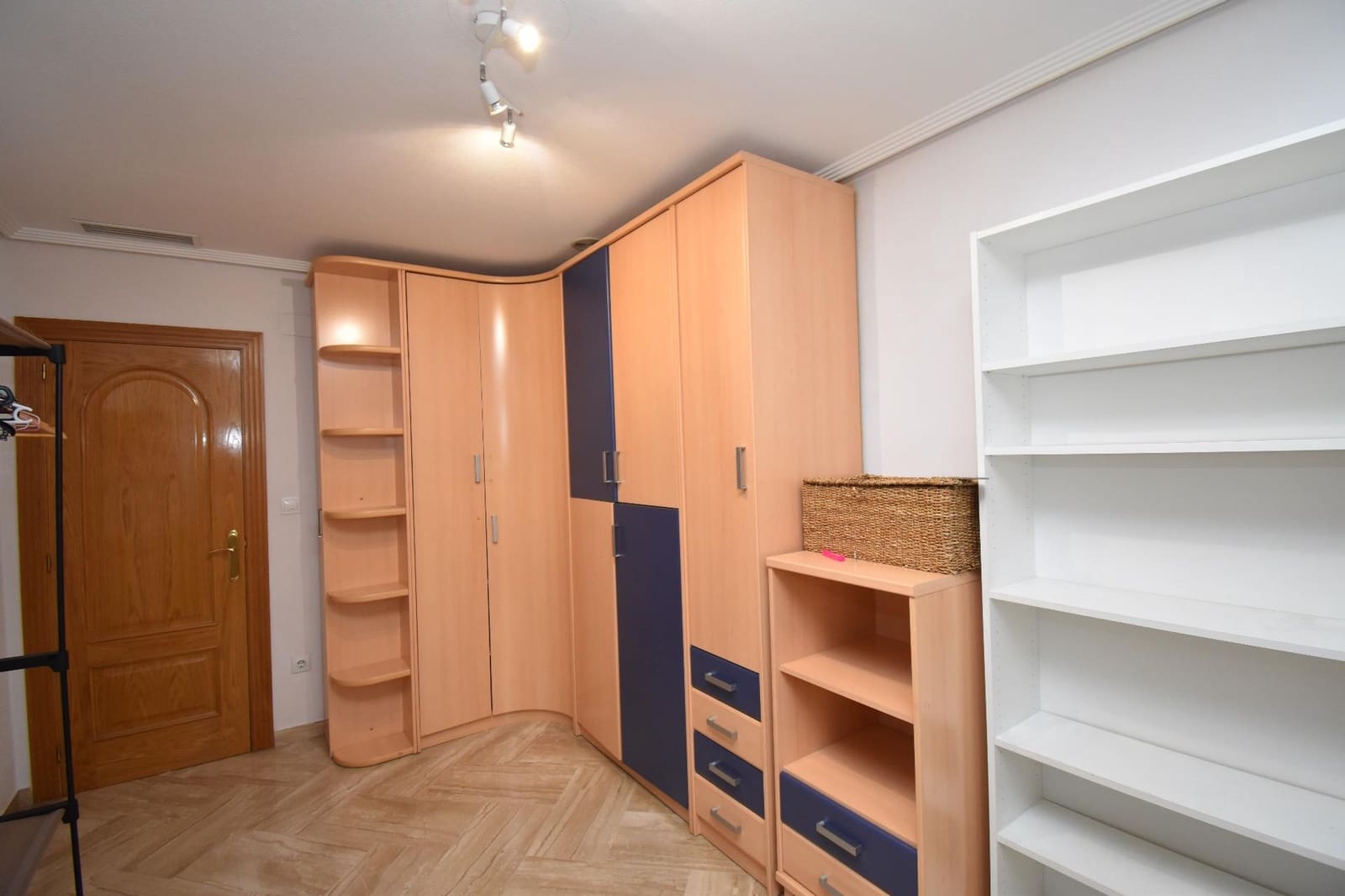 3 sovrum Lägenhet till salu i Elche / Elx med garage - 350 000 € (Ref: 9586767)