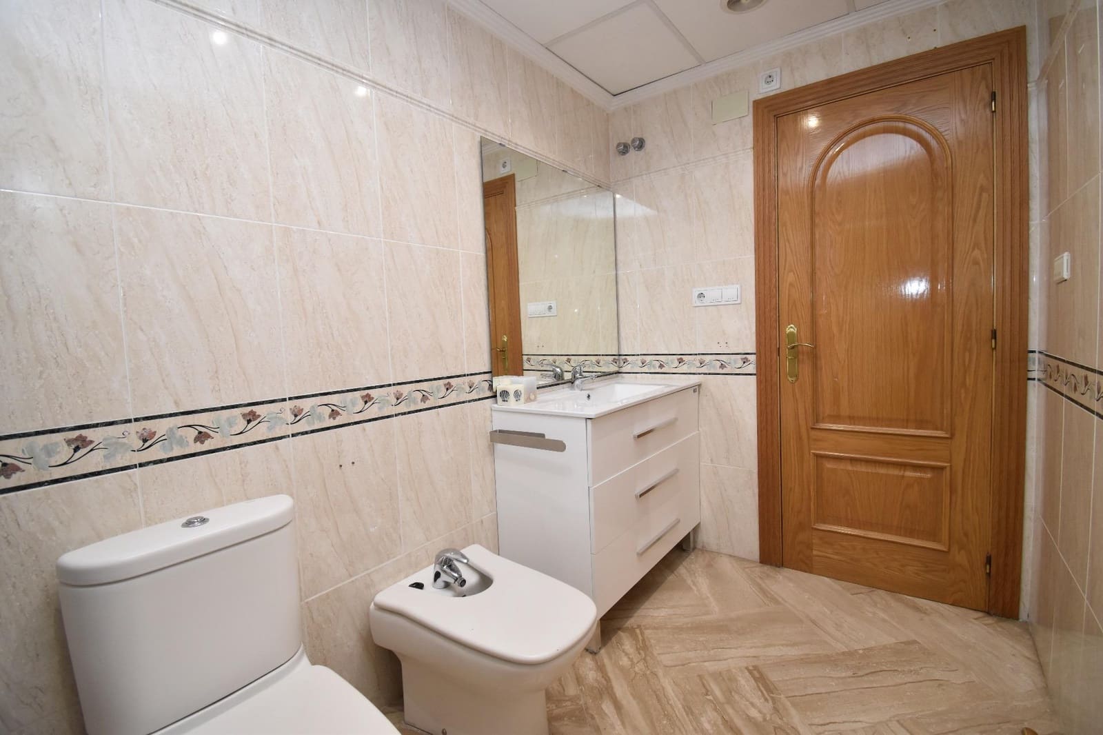 3 sovrum Lägenhet till salu i Elche / Elx med garage - 350 000 € (Ref: 9586767)