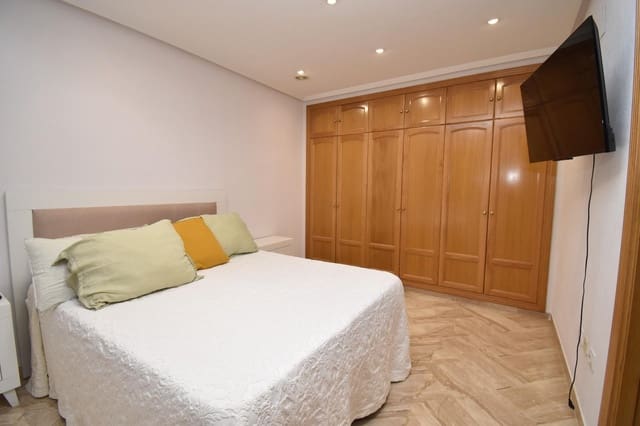 3 sovrum Lägenhet till salu i Centro, Elche / Elx med garage - 350 000 € (Ref: 9586767)