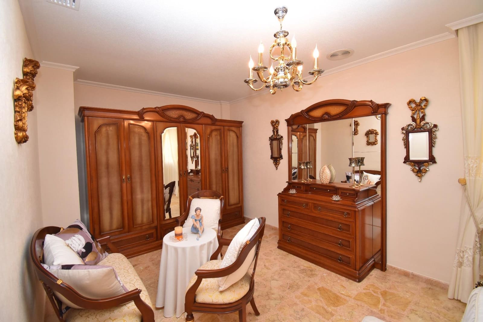 4 bedroom Bungalow for sale in Elche / Elx with pool - € 495,000 (Ref: 9611459)