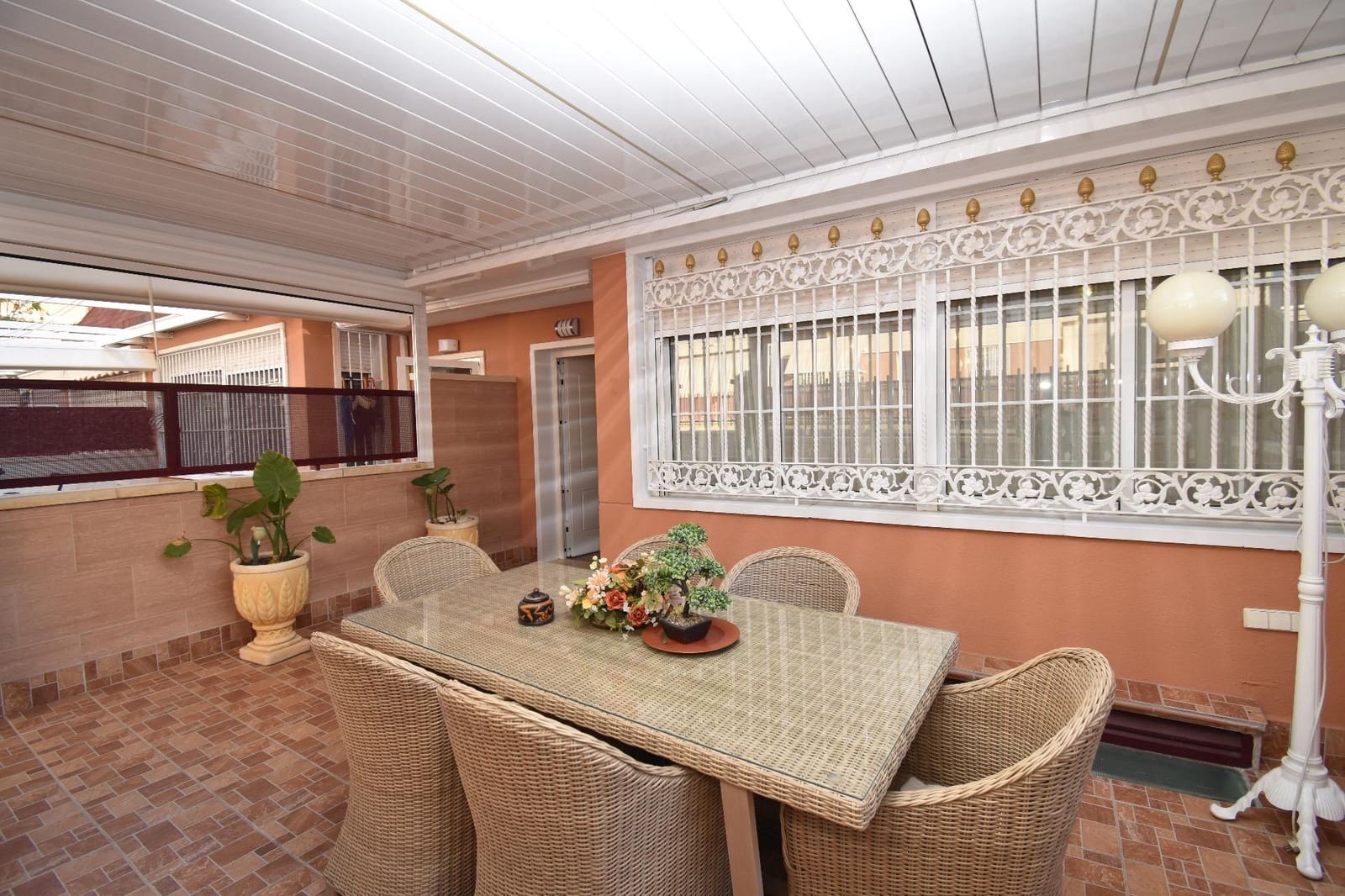 4 soveværelse Bungalow til salg i Elche / Elx med swimmingpool - € 495.000 (Ref: 9611459)