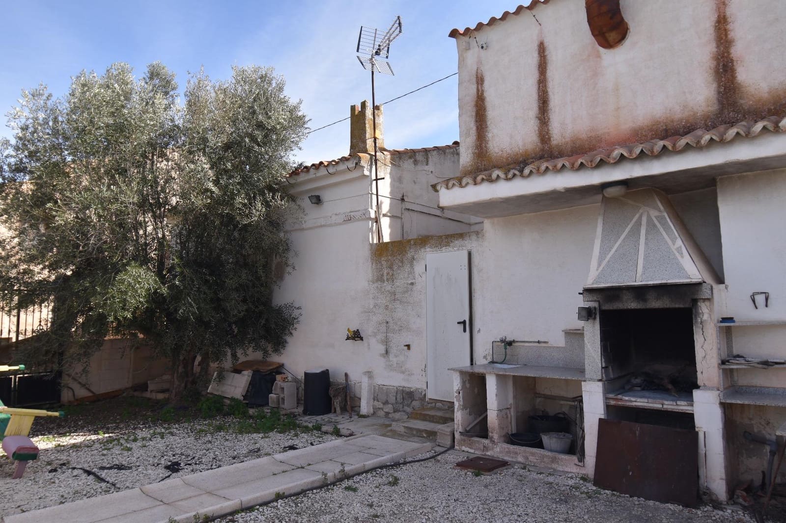 3 bedroom Finca/Country House for sale in La Romana with pool - € 210,000 (Ref: 9616106)