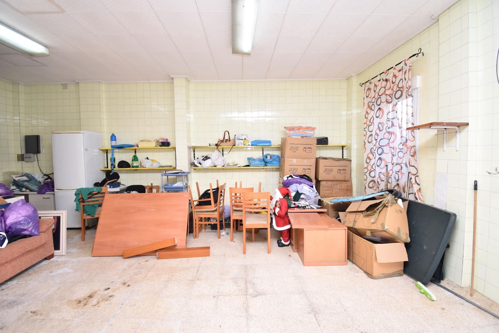 Garage for sale in Santa Pola - € 85,000 (Ref: 9625934)