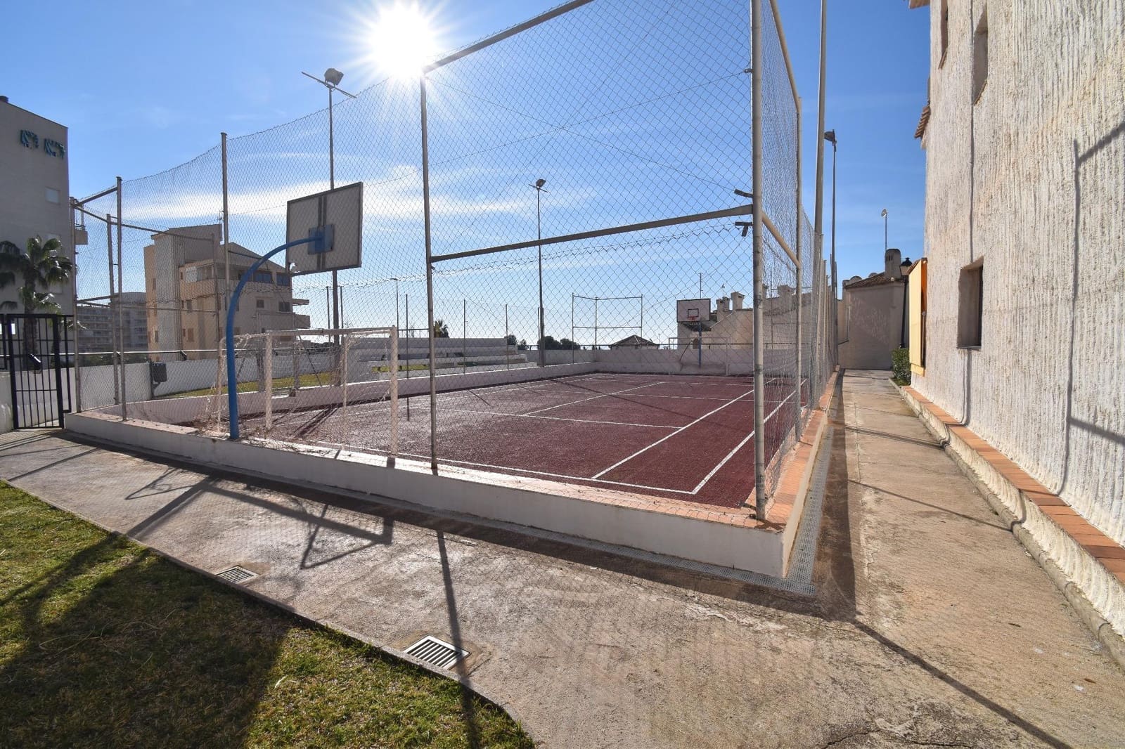 2 slaapkamer Appartement te koop in Santa Pola met zwembad garage - € 265.000 (Ref: 9645423)