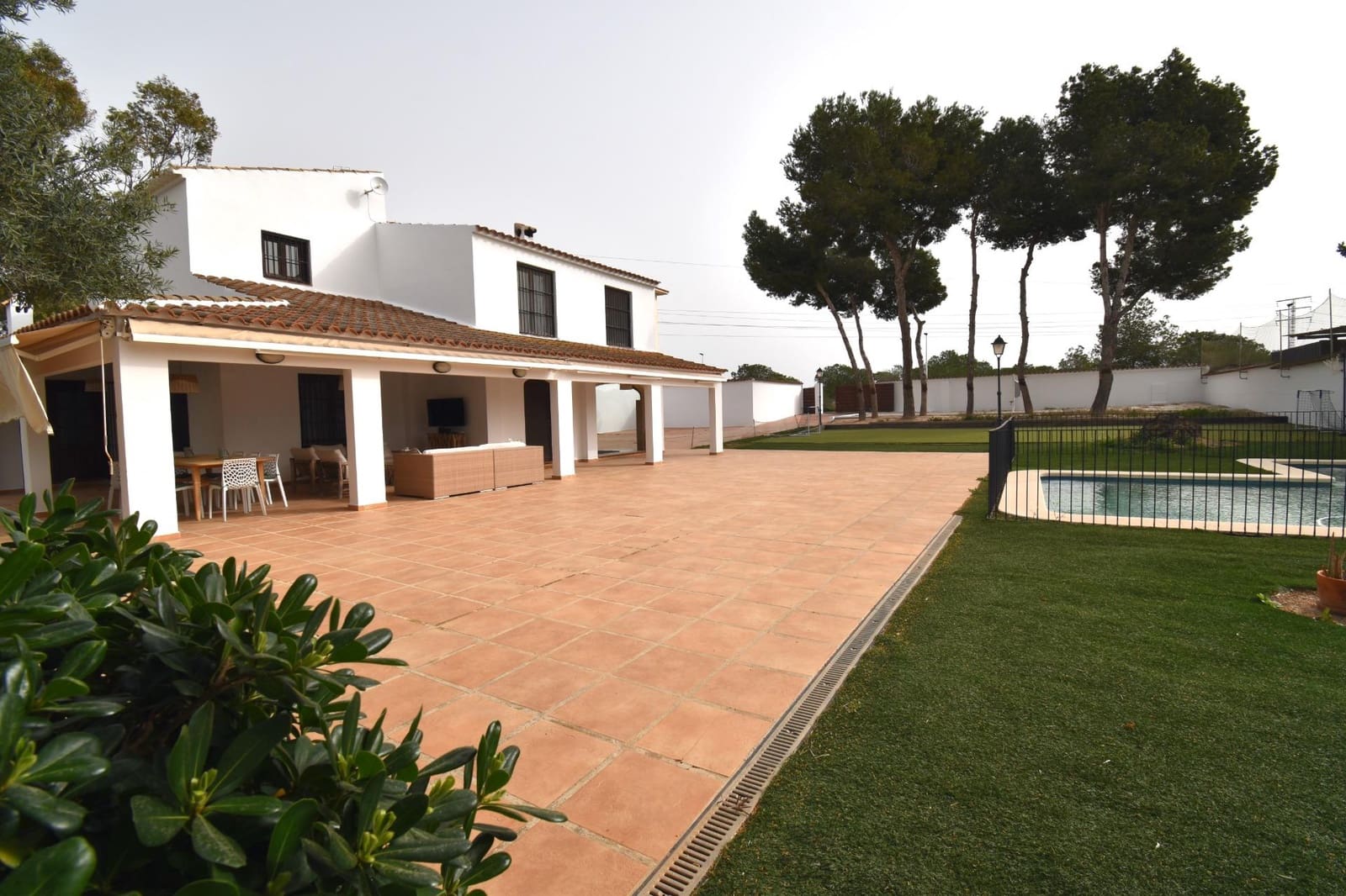 4 soveværelse Villa til salg i Santa Pola med swimmingpool garage - € 890.000 (Ref: 9652257)