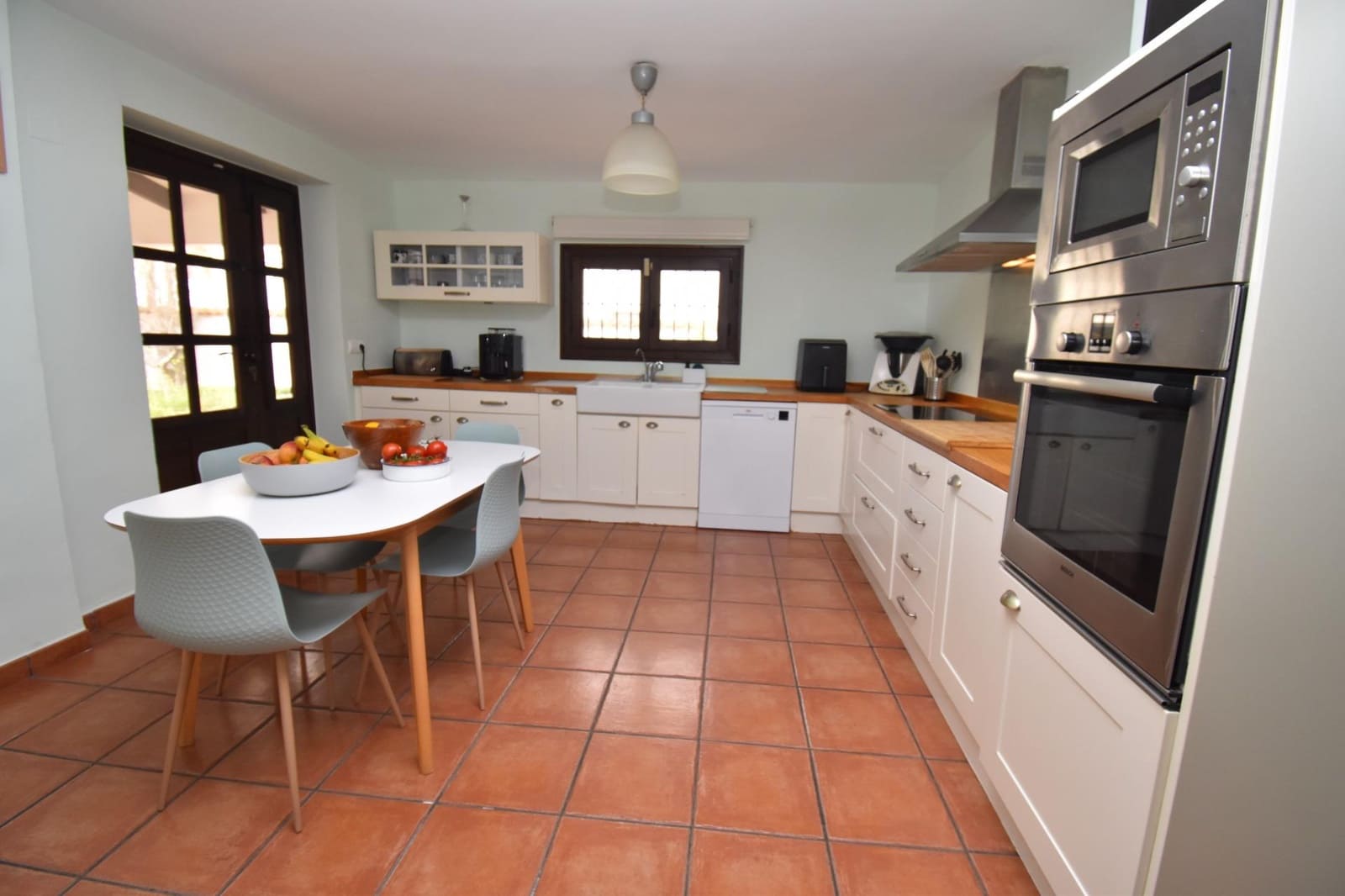 4 soveværelse Villa til salg i Santa Pola med swimmingpool garage - € 890.000 (Ref: 9652257)