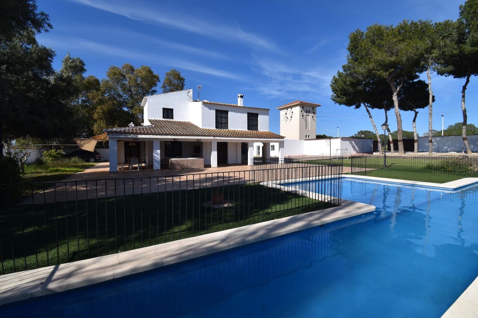 4 soveværelse Villa til salg i Santa Pola med swimmingpool garage - € 890.000 (Ref: 9652257)