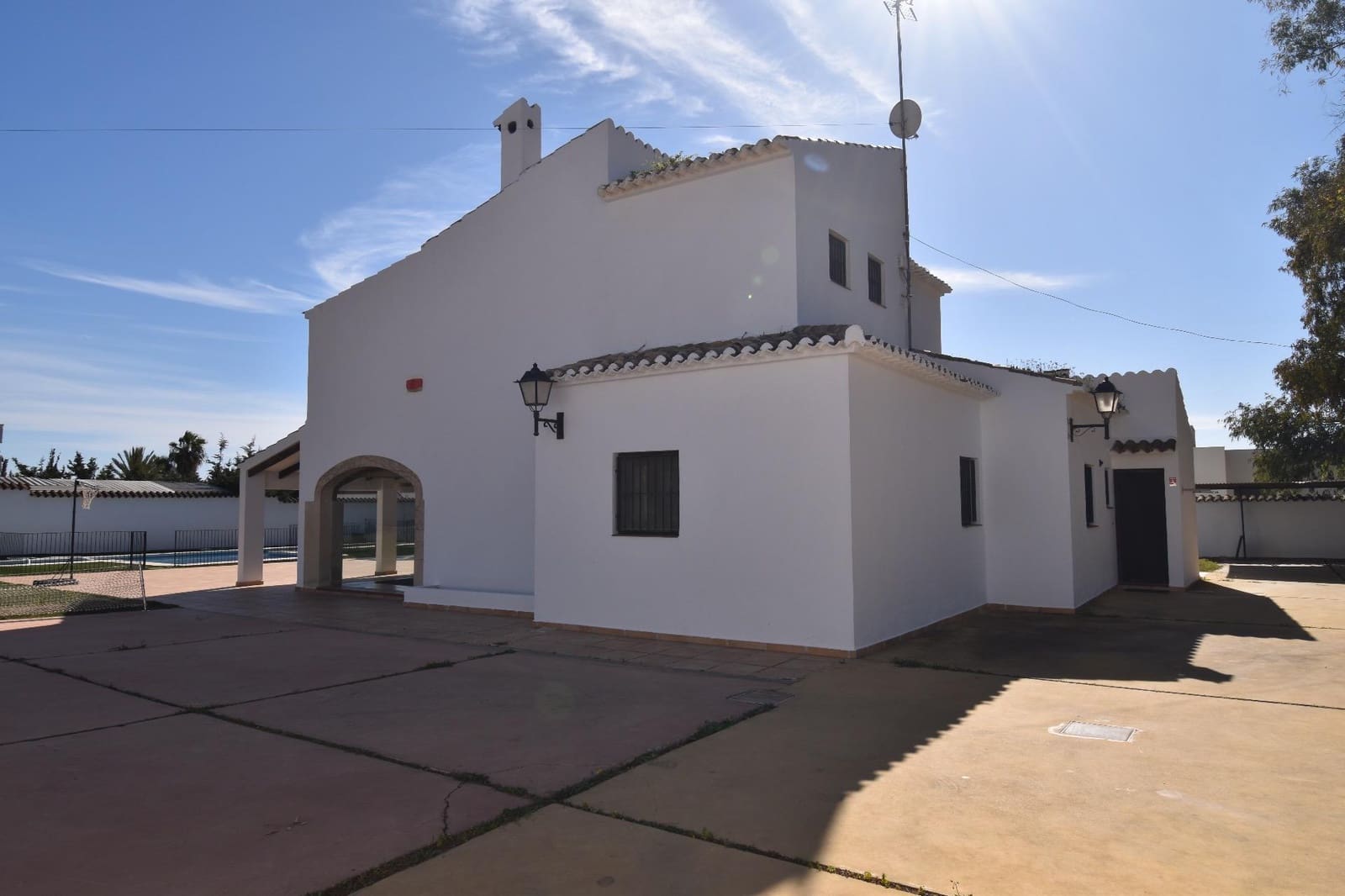 4 soveværelse Villa til salg i Santa Pola med swimmingpool garage - € 890.000 (Ref: 9652257)