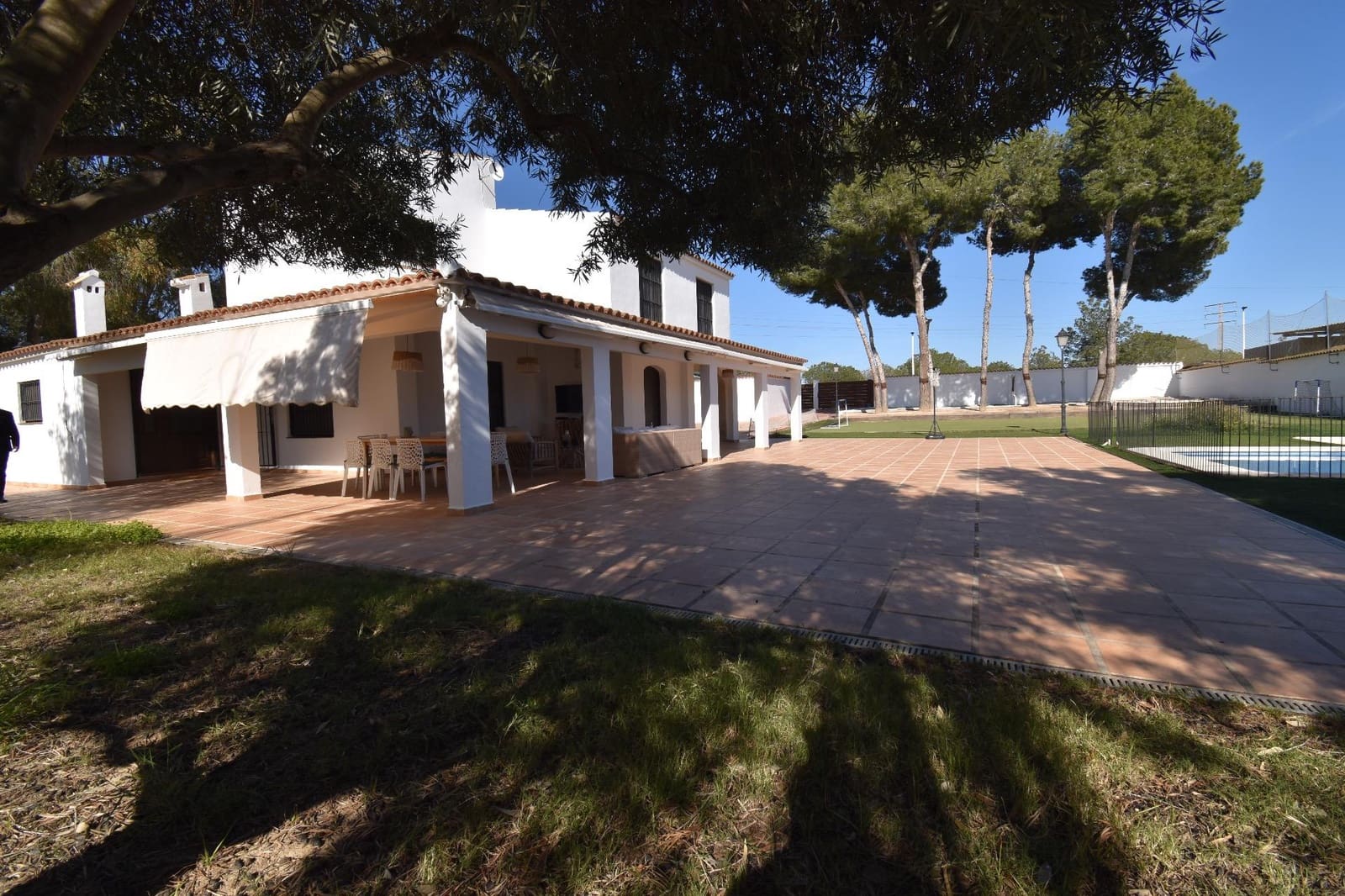 4 soveværelse Villa til salg i Santa Pola med swimmingpool garage - € 890.000 (Ref: 9652257)