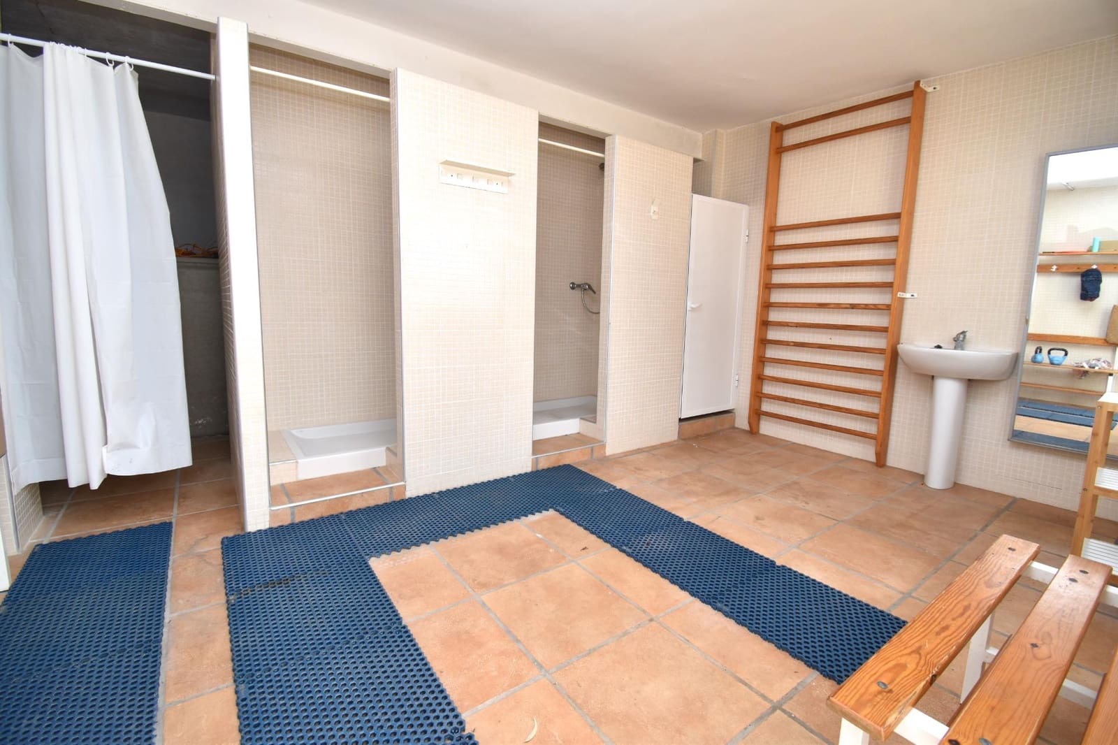 4 bedroom Villa for sale in Santa Pola with pool garage - € 849,000 (Ref: 9652257)