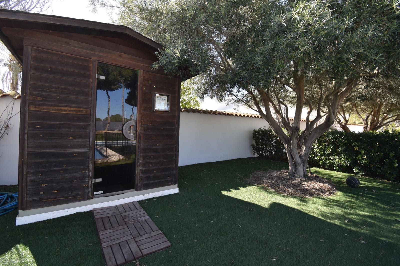 4 bedroom Villa for sale in Santa Pola with pool garage - € 849,000 (Ref: 9652257)