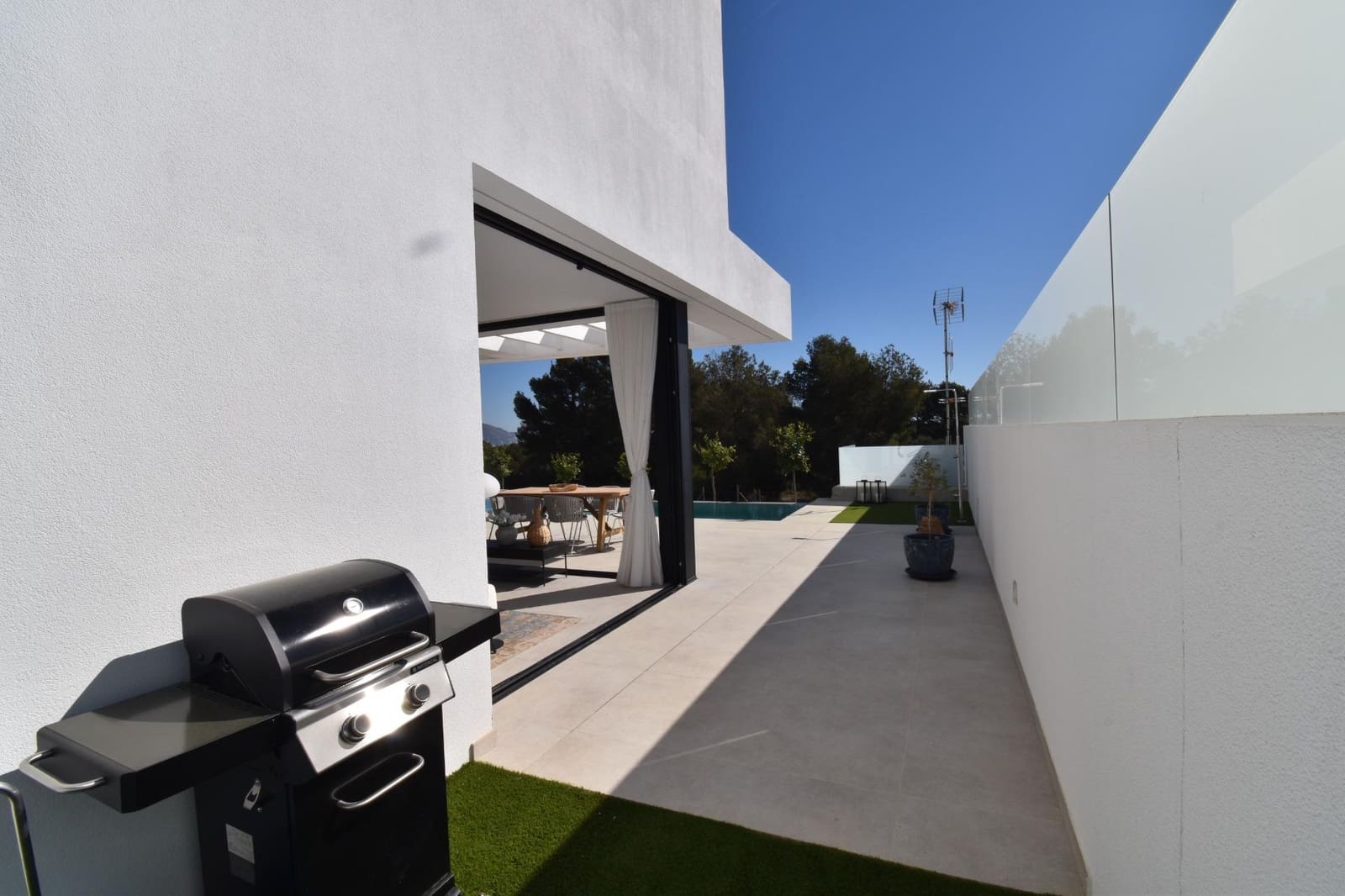 4 soveværelse Villa til salg i Polop med swimmingpool - € 730.000 (Ref: 9656303)