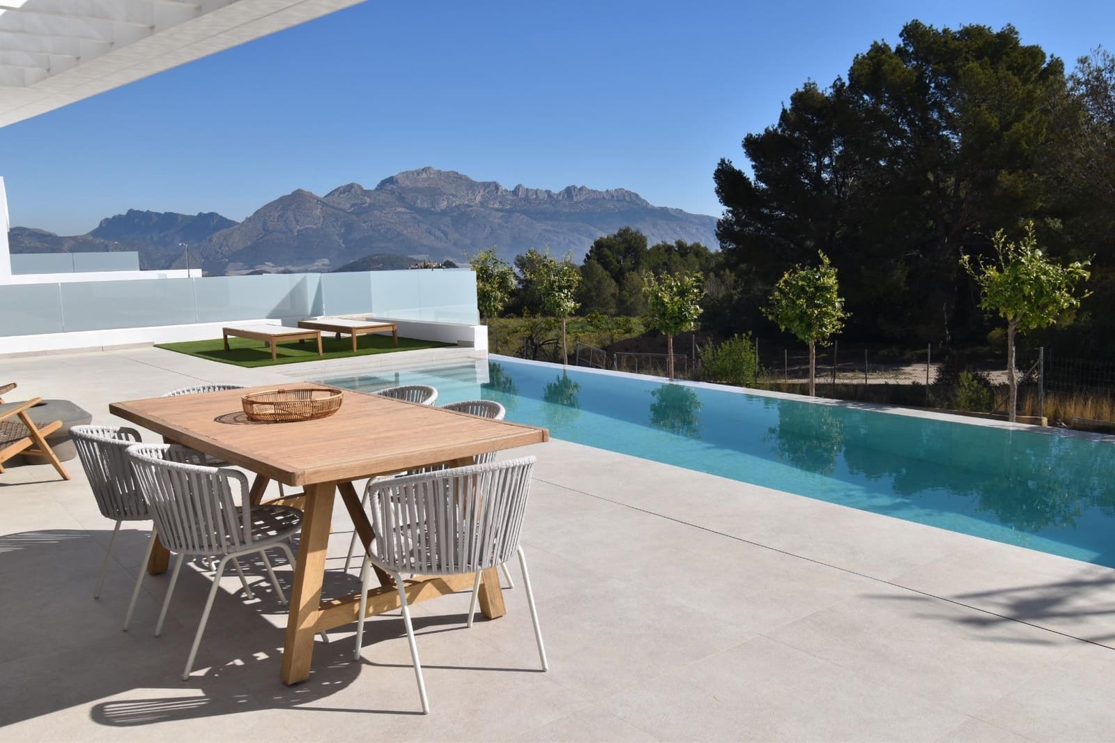 4 soveværelse Villa til salg i Polop med swimmingpool - € 730.000 (Ref: 9656303)