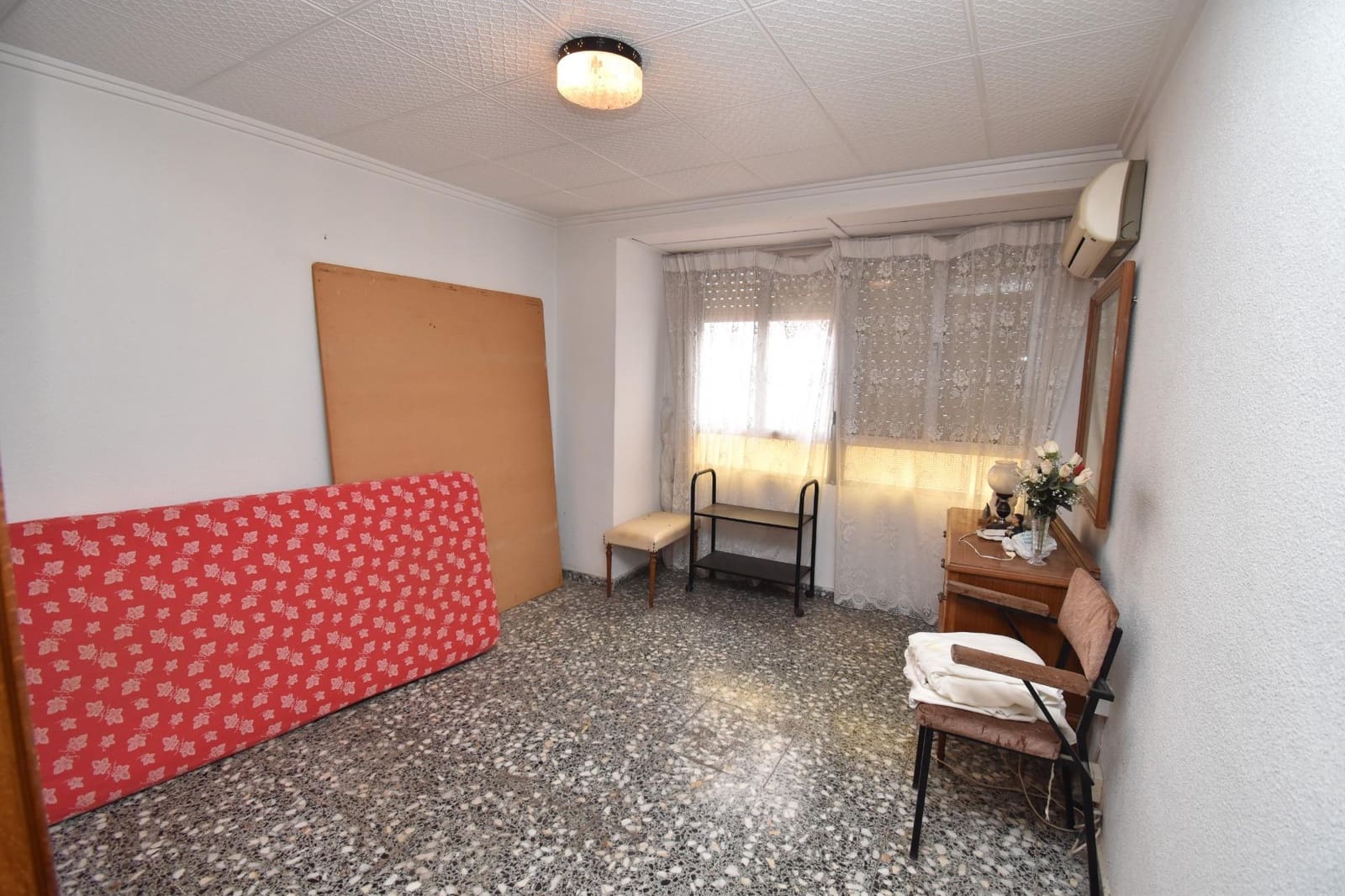5 slaapkamer Villa te koop in Santa Pola met garage - € 318.500 (Ref: 9666976)