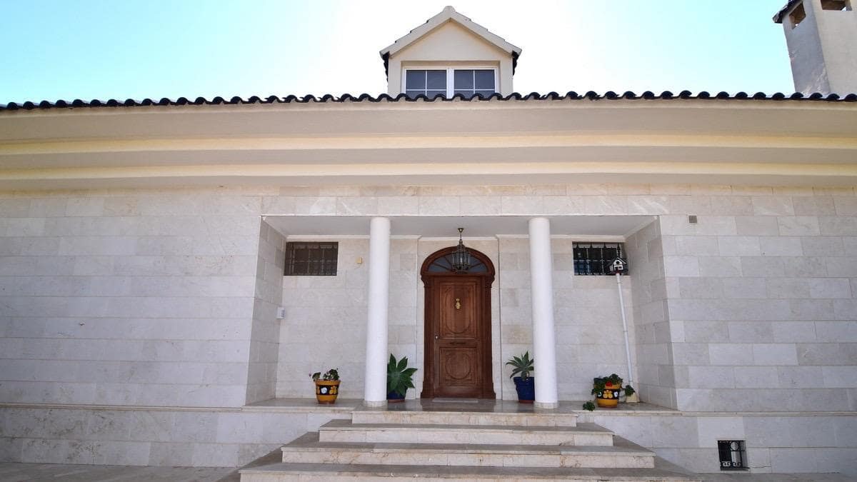 7 Zimmer Villa zu verkaufen in Matola mit Pool - 740.000 € (Ref: 9677665)