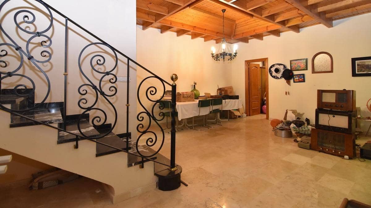 7 Zimmer Villa zu verkaufen in Matola mit Pool - 740.000 € (Ref: 9677665)