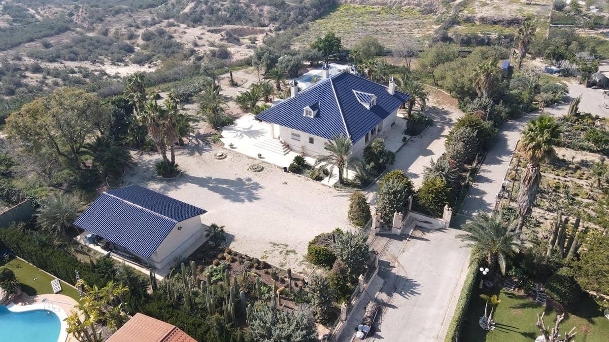 7 Zimmer Villa zu verkaufen in Matola mit Pool - 740.000 € (Ref: 9677665)
