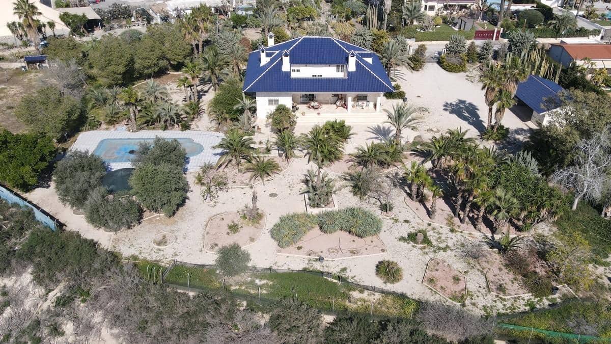 7 Zimmer Villa zu verkaufen in Matola mit Pool - 740.000 € (Ref: 9677665)