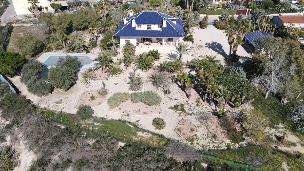 7 Zimmer Villa zu verkaufen in Matola mit Pool - 740.000 € (Ref: 9677665)