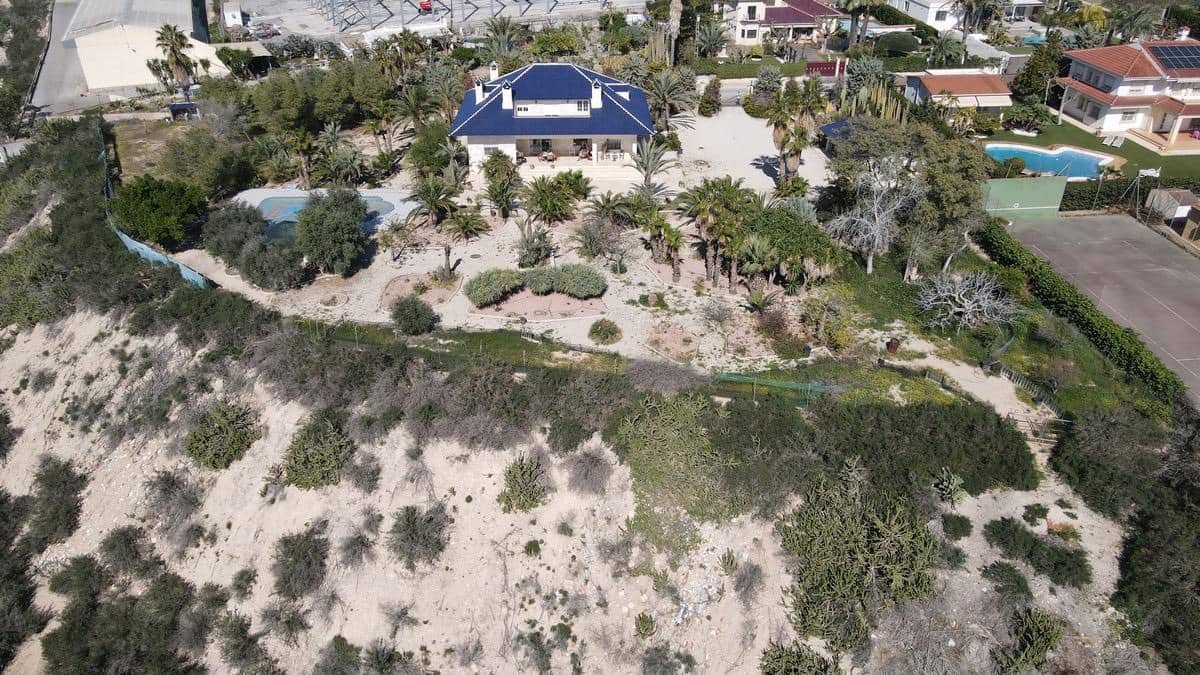 7 Zimmer Villa zu verkaufen in Matola mit Pool - 740.000 € (Ref: 9677665)