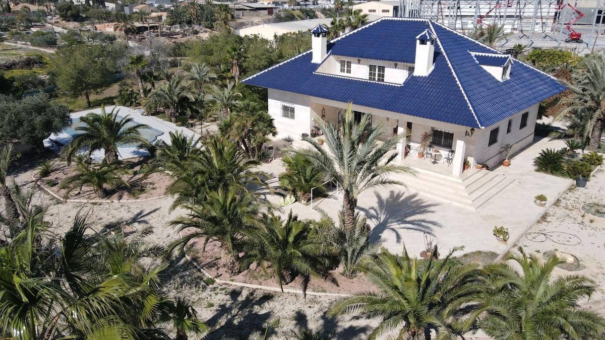 7 Zimmer Villa zu verkaufen in Matola mit Pool - 740.000 € (Ref: 9677665)