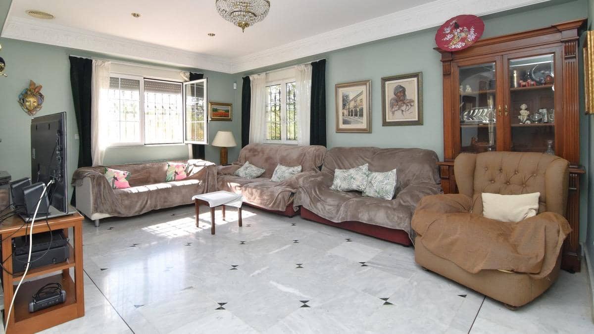 7 Zimmer Villa zu verkaufen in Matola mit Pool - 740.000 € (Ref: 9677665)