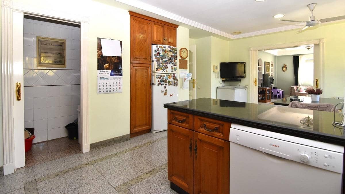 7 Zimmer Villa zu verkaufen in Matola mit Pool - 740.000 € (Ref: 9677665)