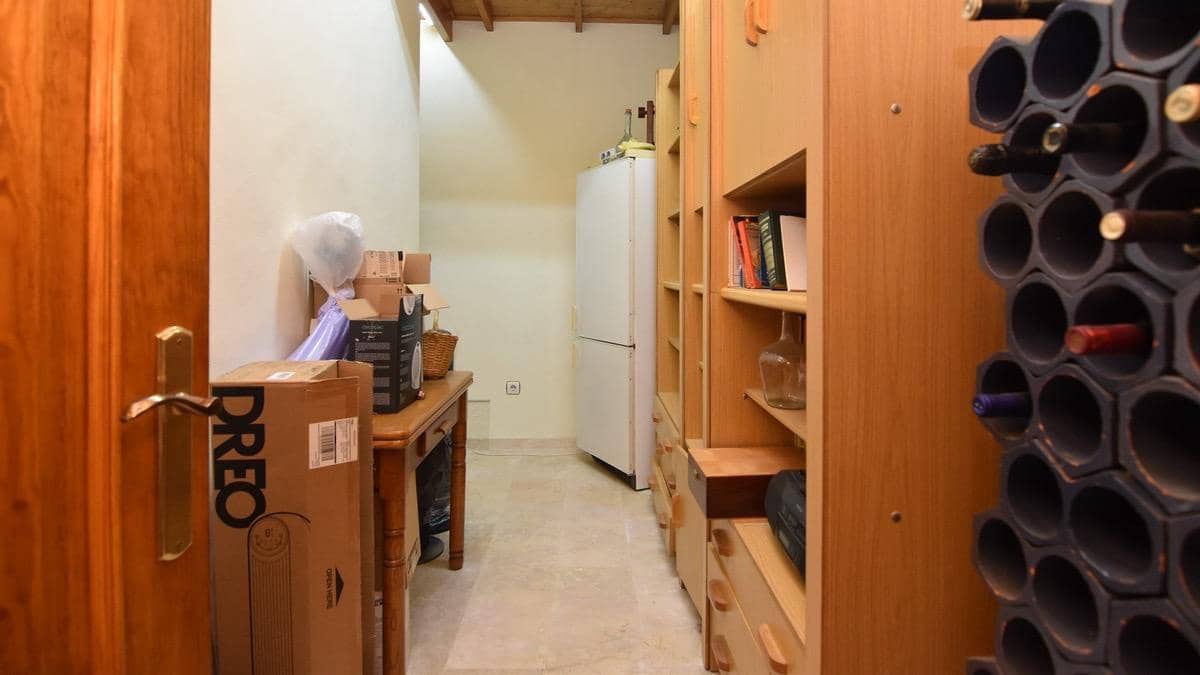 7 Zimmer Villa zu verkaufen in Matola mit Pool - 740.000 € (Ref: 9677665)