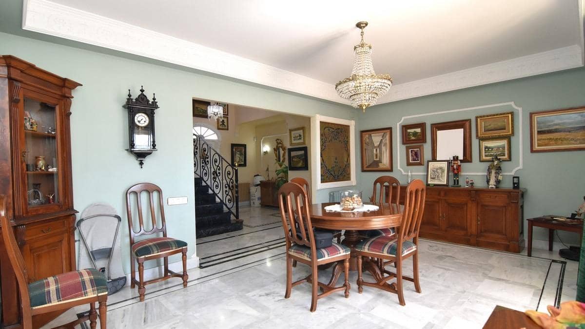 7 Zimmer Villa zu verkaufen in Matola mit Pool - 740.000 € (Ref: 9677665)