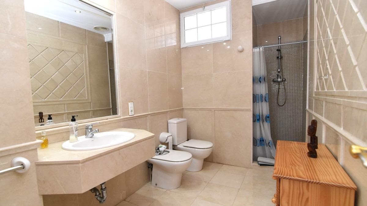 7 Zimmer Villa zu verkaufen in Matola mit Pool - 740.000 € (Ref: 9677665)