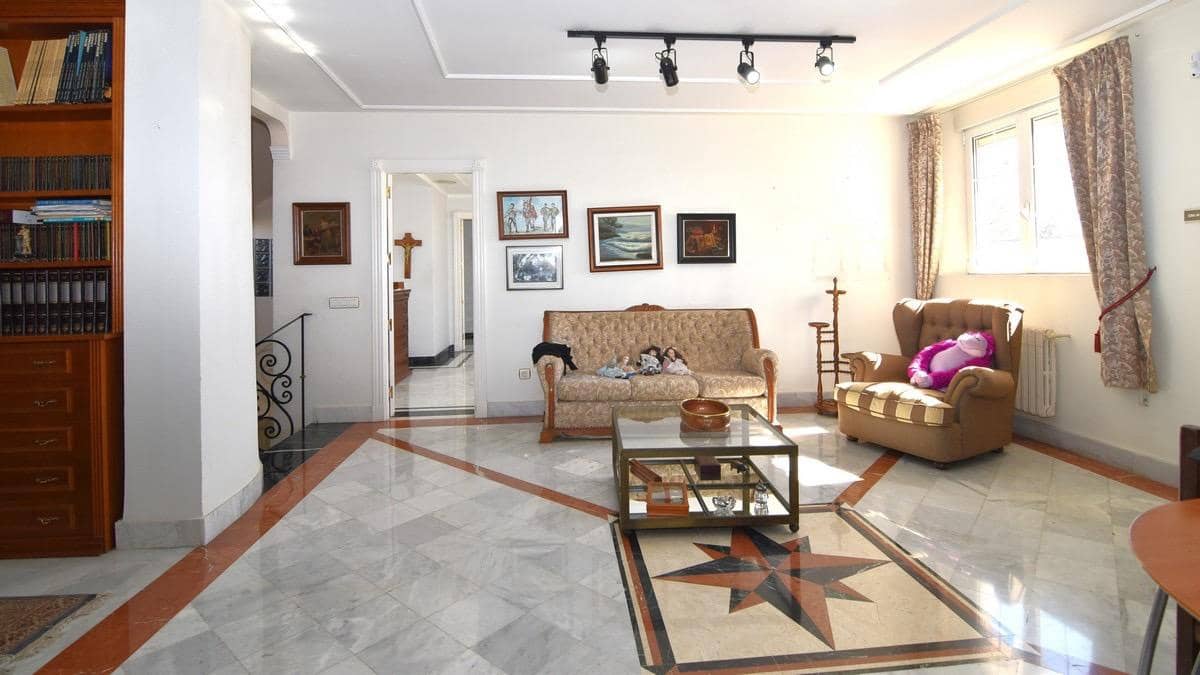 7 Zimmer Villa zu verkaufen in Matola mit Pool - 740.000 € (Ref: 9677665)