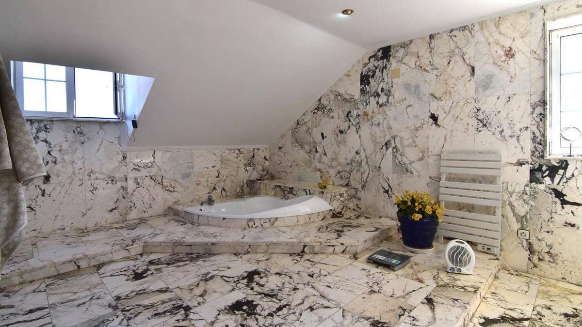 7 Zimmer Villa zu verkaufen in Matola mit Pool - 740.000 € (Ref: 9677665)