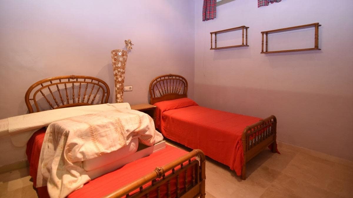 7 Zimmer Villa zu verkaufen in Matola mit Pool - 740.000 € (Ref: 9677665)