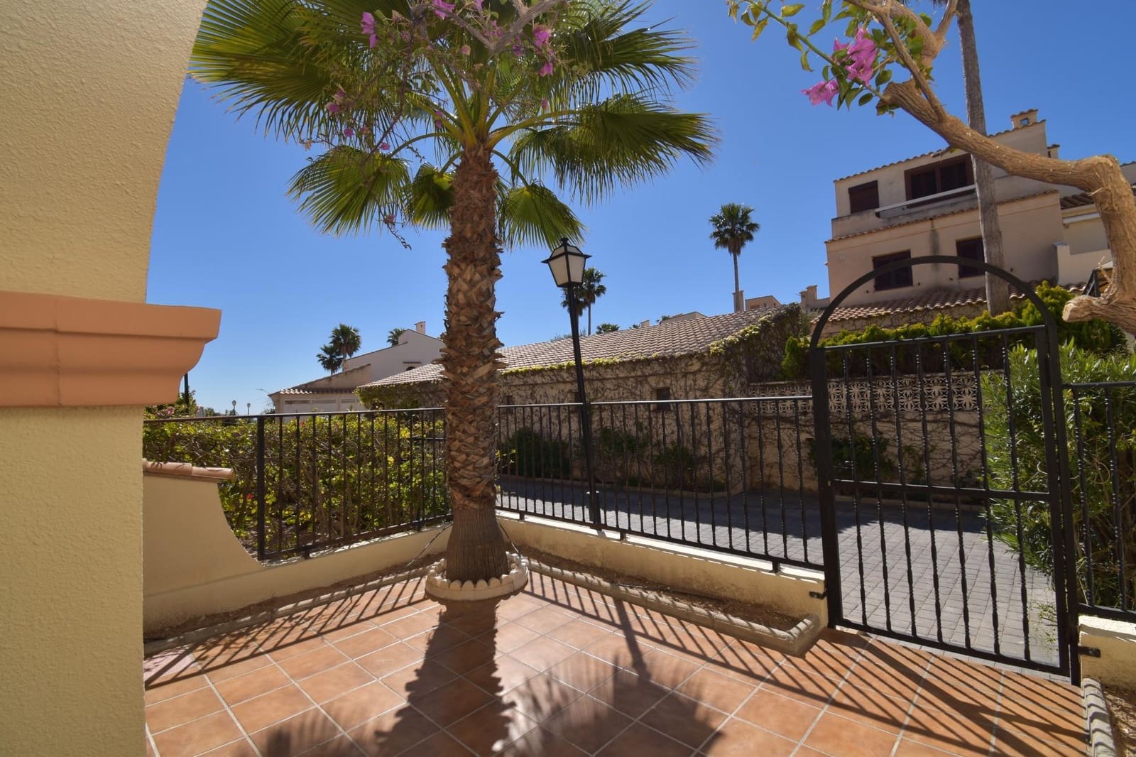 4 bedroom Apartment for sale in Gran Alacant with pool - € 380,000 (Ref: 9735830)