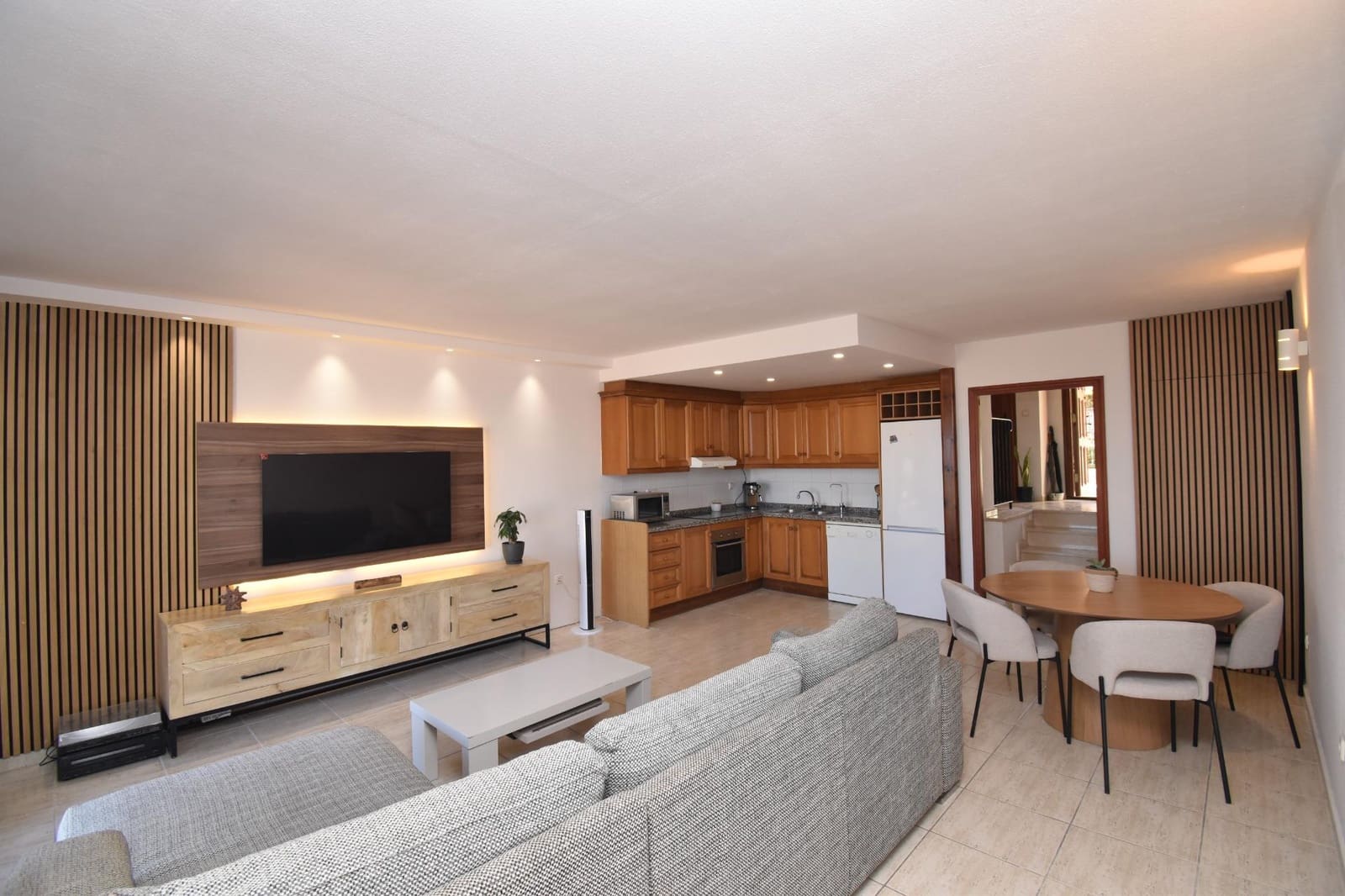 4 soveværelse Lejlighed til salg i Gran Alacant med swimmingpool - € 380.000 (Ref: 9735830)