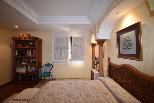 4 sovrum Villa till salu i Matola, Elche / Elx - 470 000 € (Ref: 9788685)