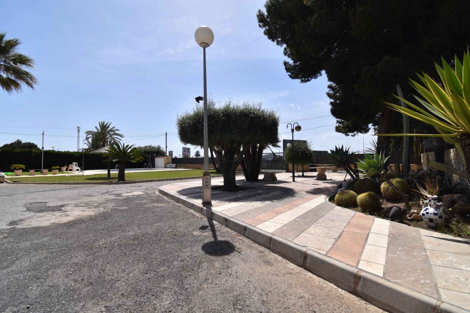 4 makuuhuone Huvila myytävänä paikassa Santa Pola mukana uima-altaan 
autotalli - 545 000 € (Ref: 9797367)