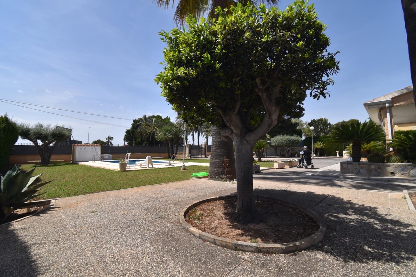 4 makuuhuone Huvila myytävänä paikassa Santa Pola mukana uima-altaan 
autotalli - 545 000 € (Ref: 9797367)