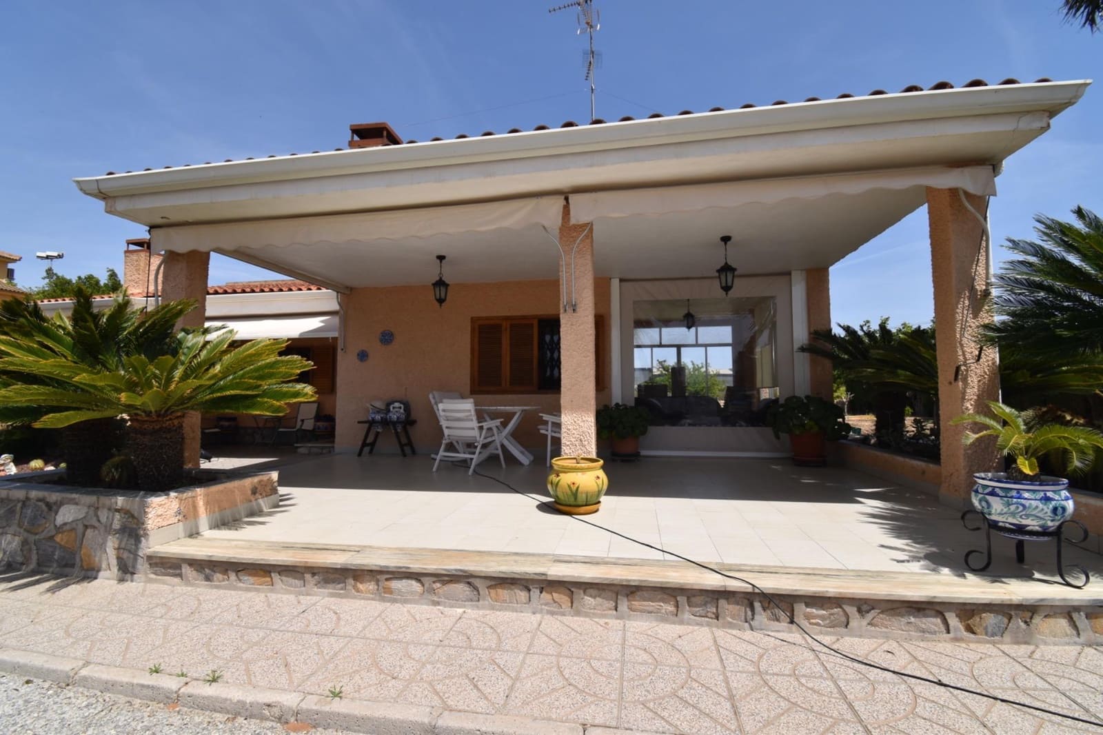 4 makuuhuone Huvila myytävänä paikassa Santa Pola mukana uima-altaan 
autotalli - 545 000 € (Ref: 9797367)